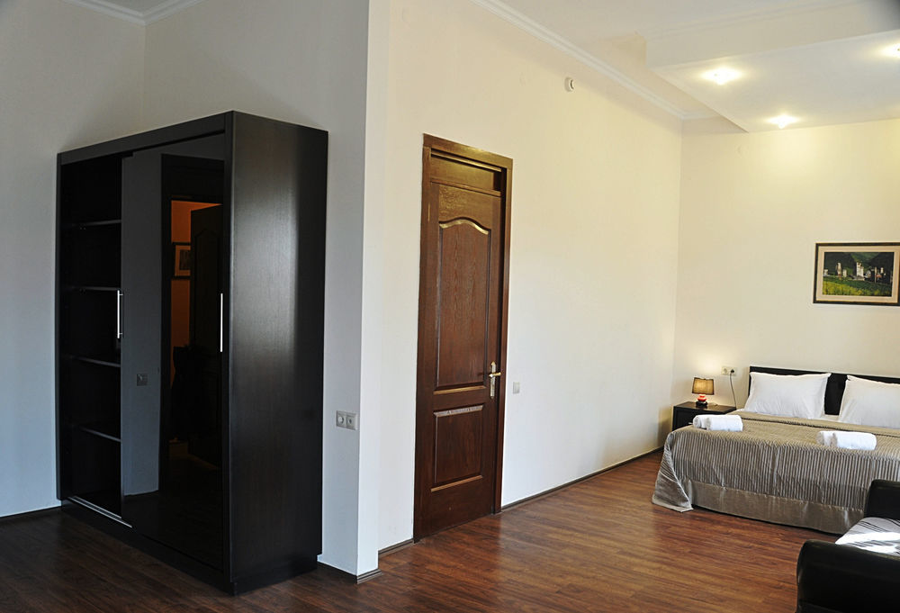Gold Star Hotel Tbilisi Exterior foto